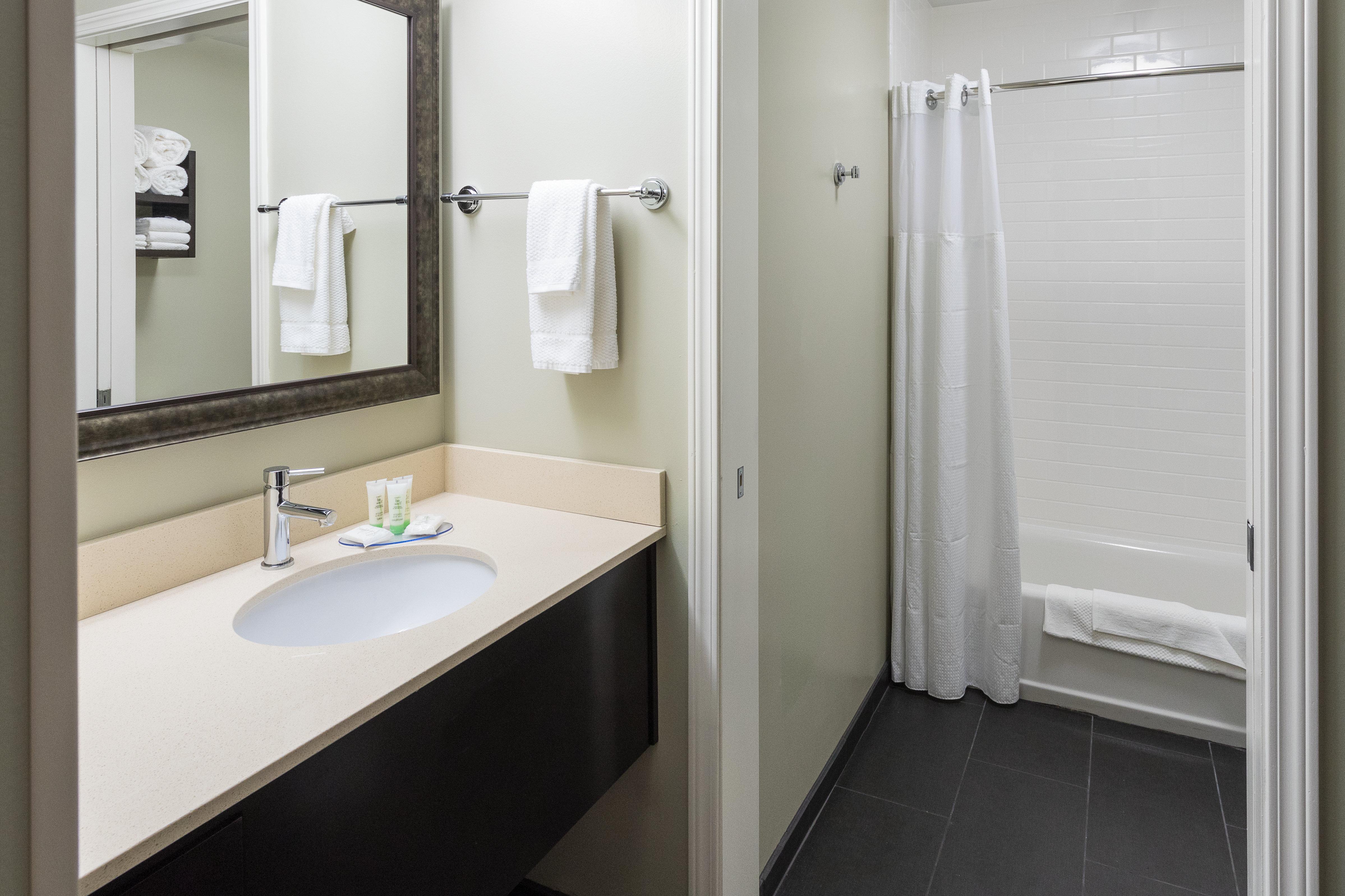 Staybridge Suites Omaha West By Ihg Екстер'єр фото